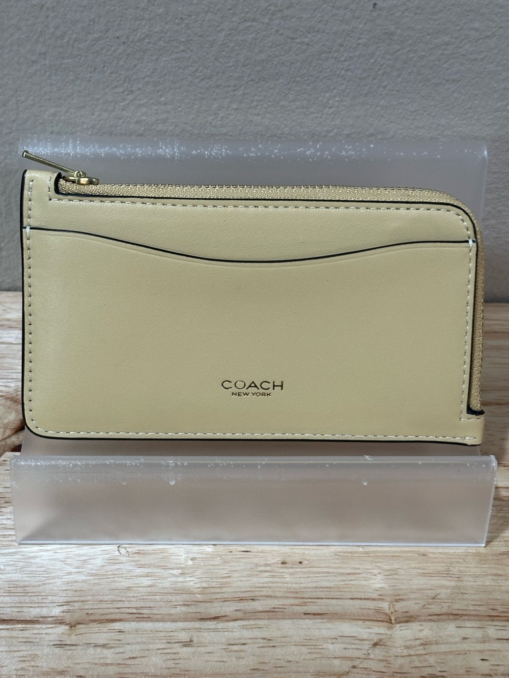 Coach Vanilla Leather Zip Card Case Wallet